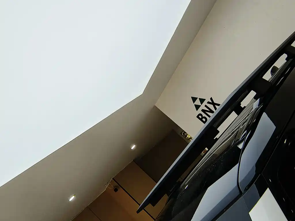 Land Rover Defender — миниатюра 5