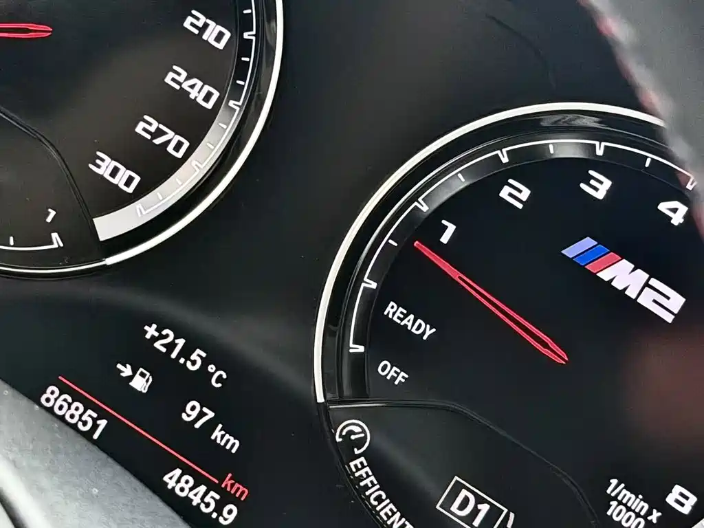 BMW M2 — миниатюра 9
