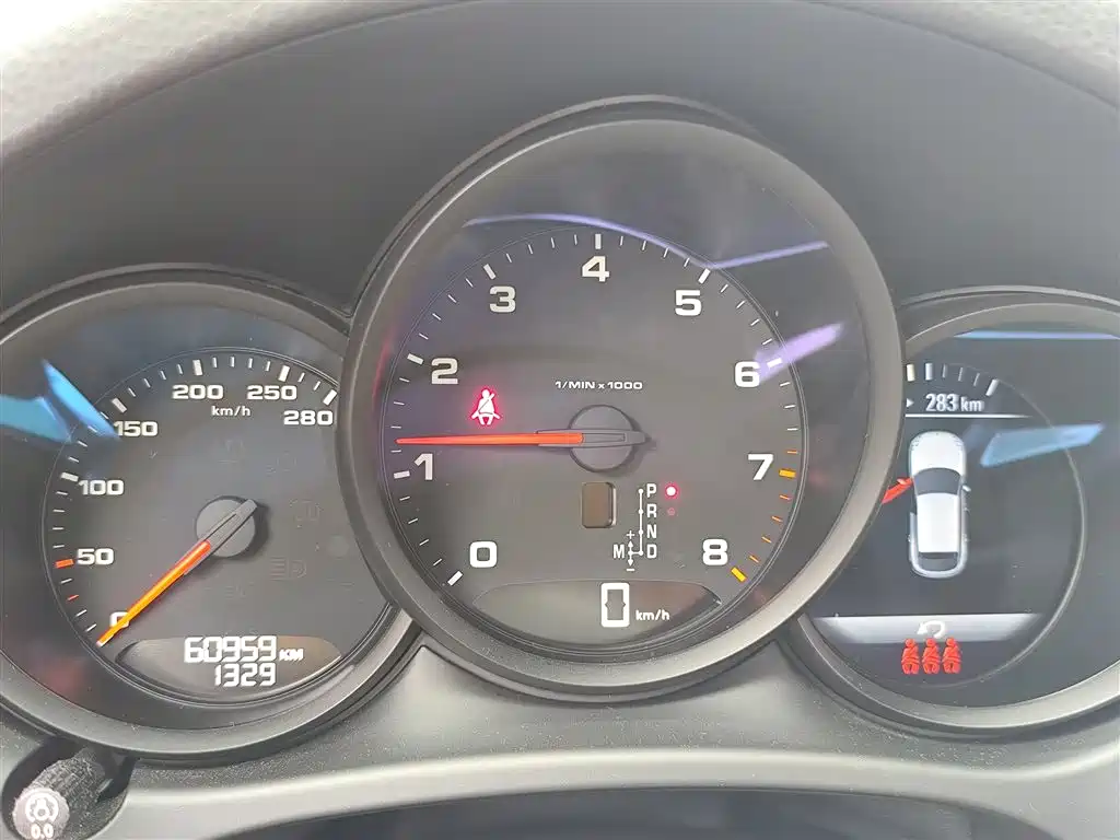 Porsche Macan — миниатюра 4