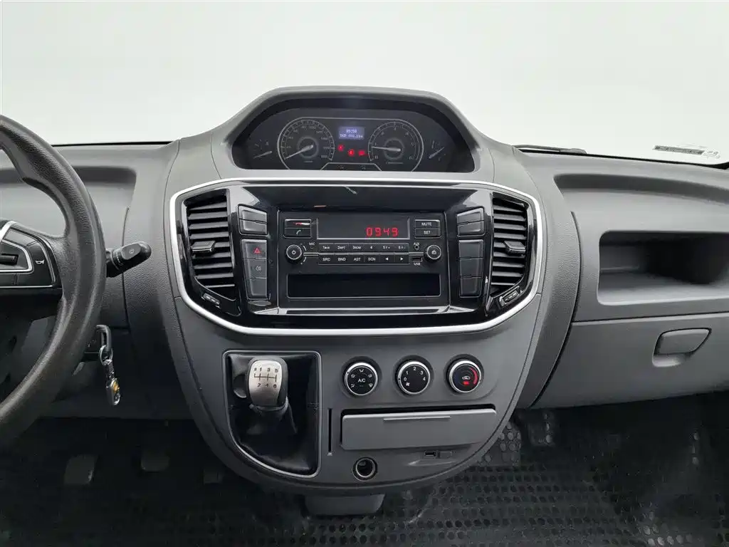 SAIC MAXUS XINTU V80