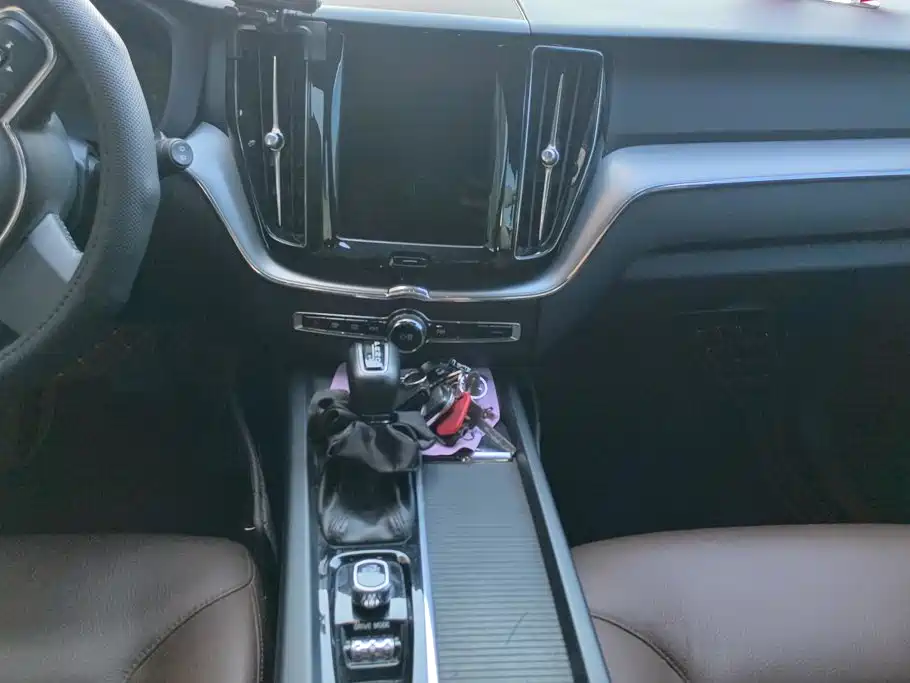 Volvo XC60 — миниатюра 16