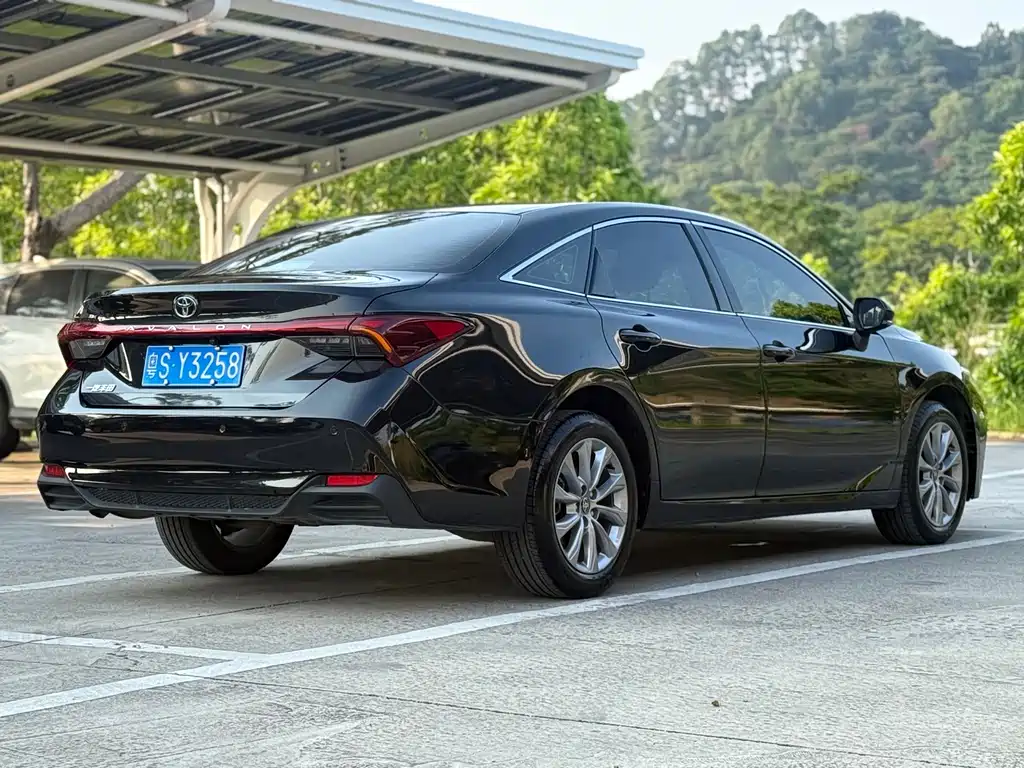 Toyota Avalon — миниатюра 11