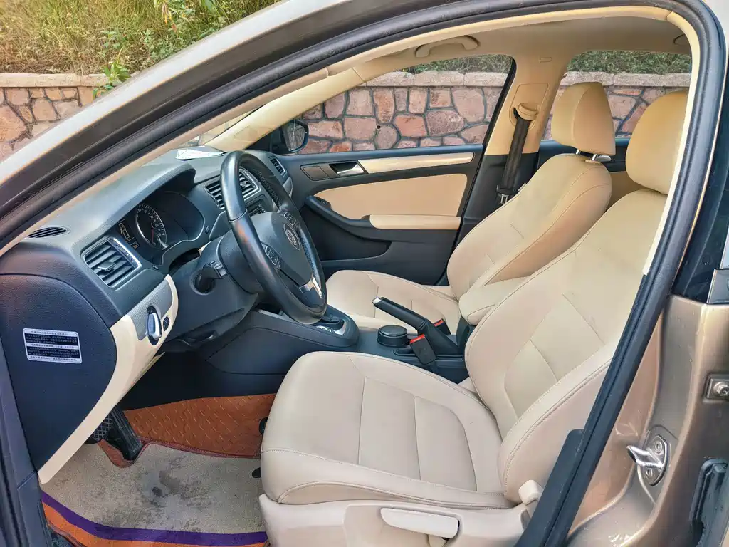 Volkswagen Sagitar — миниатюра 4