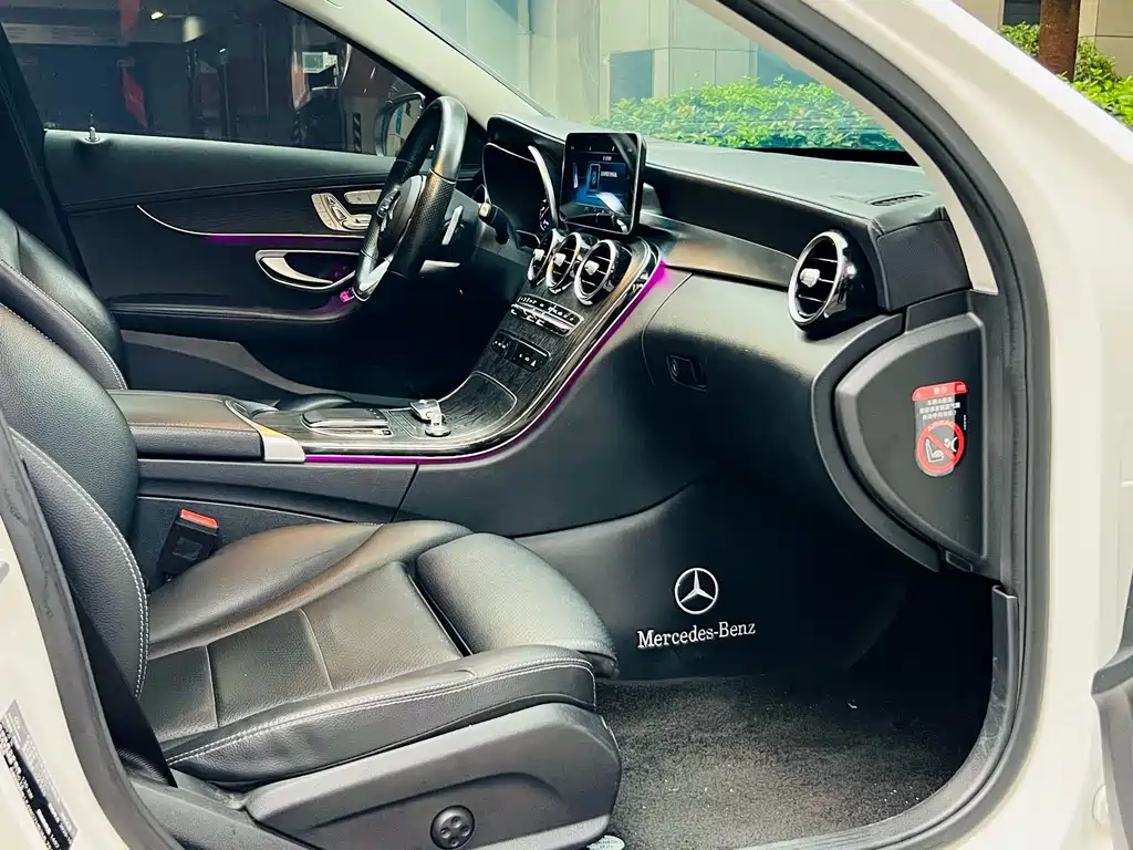 Mercedes-Benz C-Class — миниатюра 10