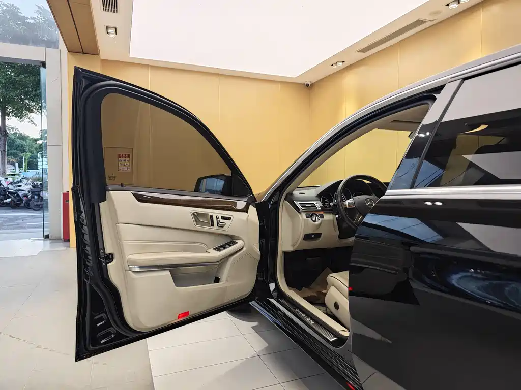 Mercedes-Benz E-Class E 2015 E 260 L