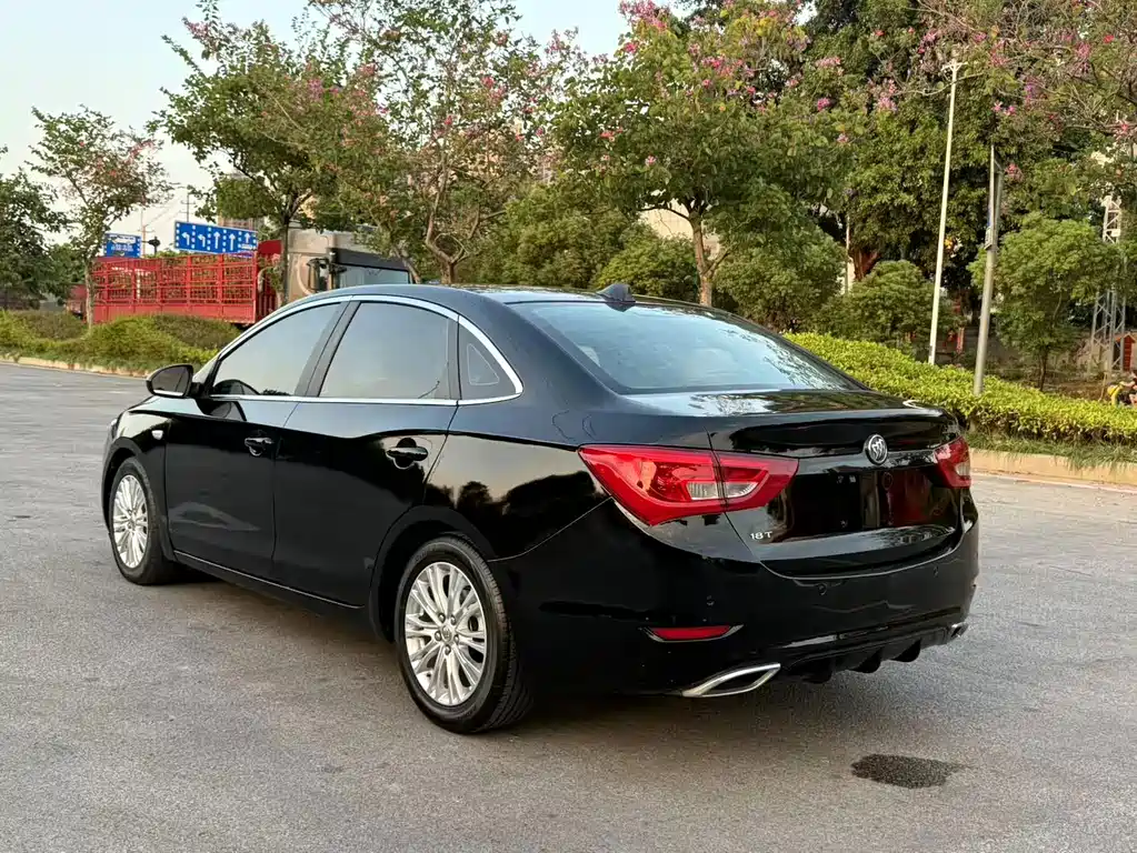 Buick Excelle — миниатюра 4