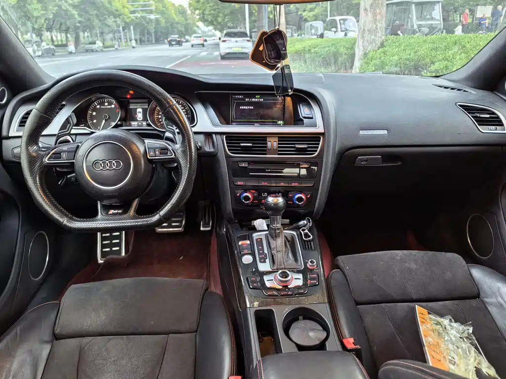 Audi S5 — миниатюра 9