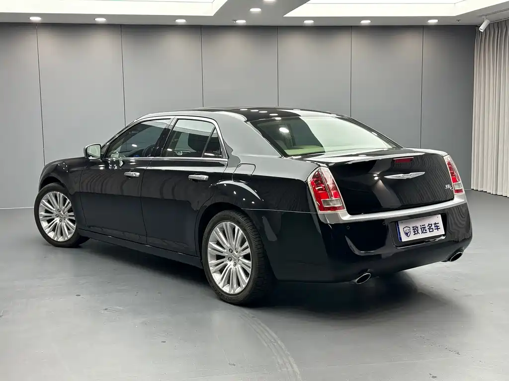 Chrysler 300C — миниатюра 6