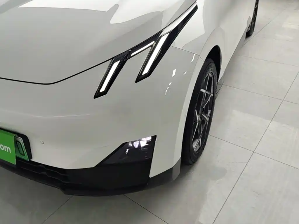 Lynk & Co Z20 — миниатюра 24