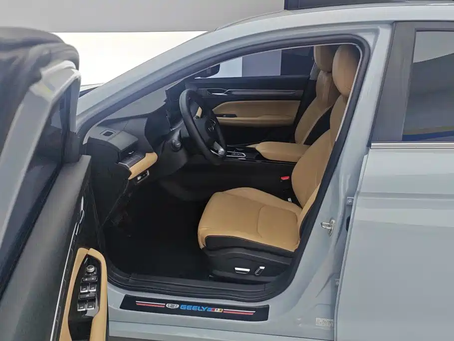 Geely Emgrand L HiP L HiP 2024 Champion 1.5TD-DHT Pro 100KM