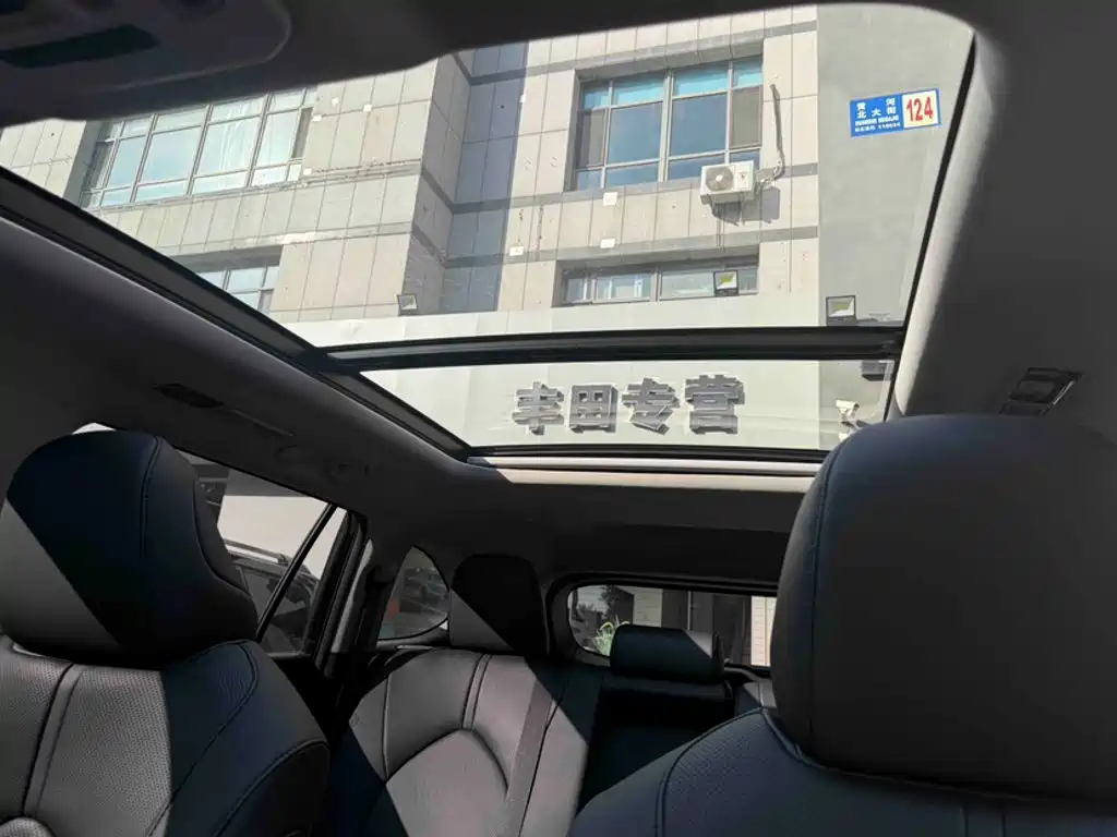 Toyota Highlander — миниатюра 18