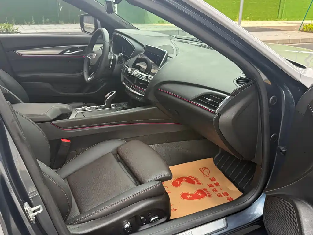 Cadillac CT5 — миниатюра 13