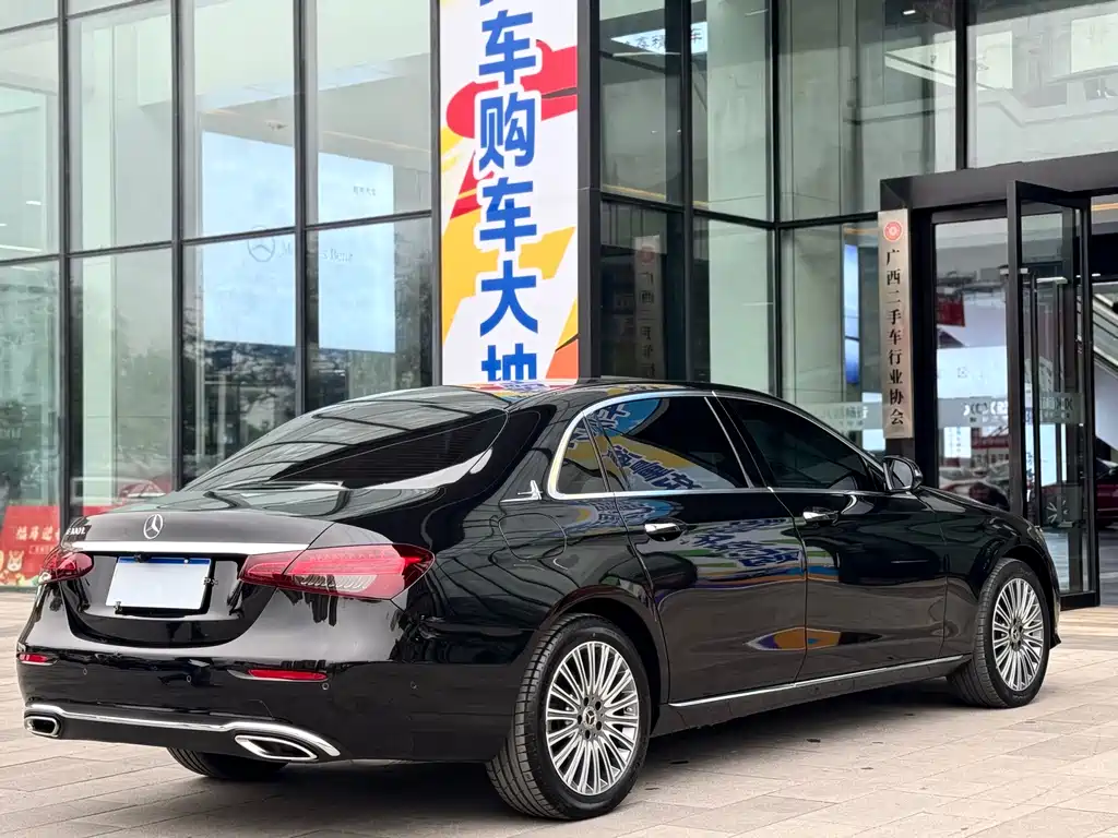 MERCEDES-BENZ E CLASS