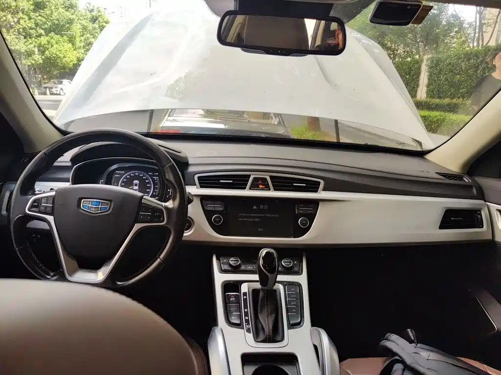 Geely Boyue — миниатюра 10
