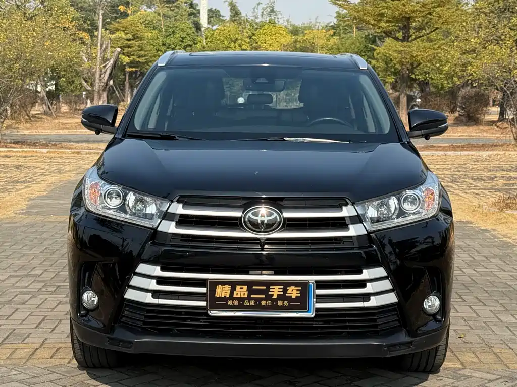 TOYOTA HIGHLANDER