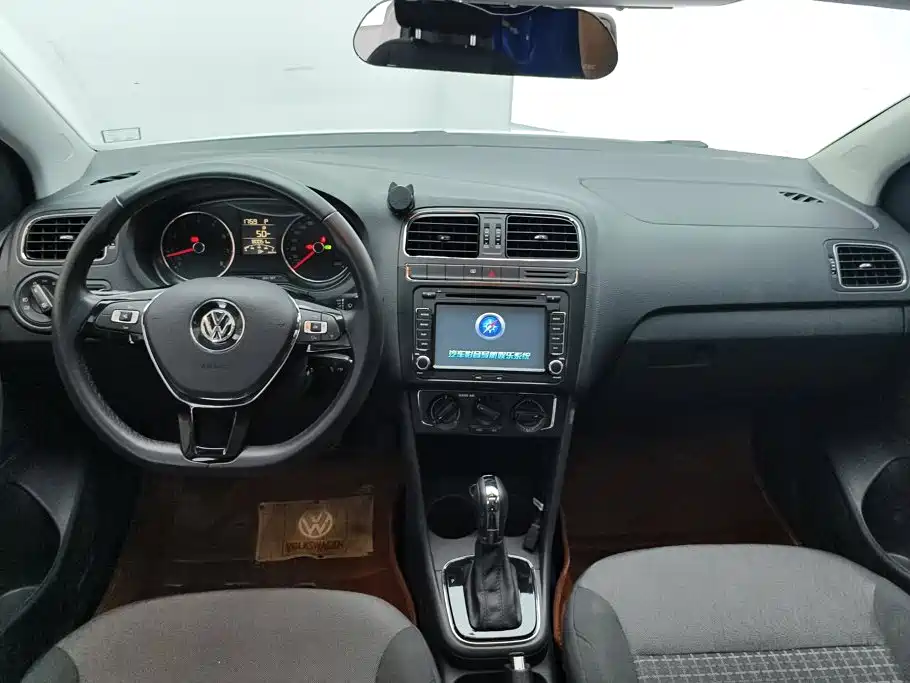 Volkswagen Polo — миниатюра 12