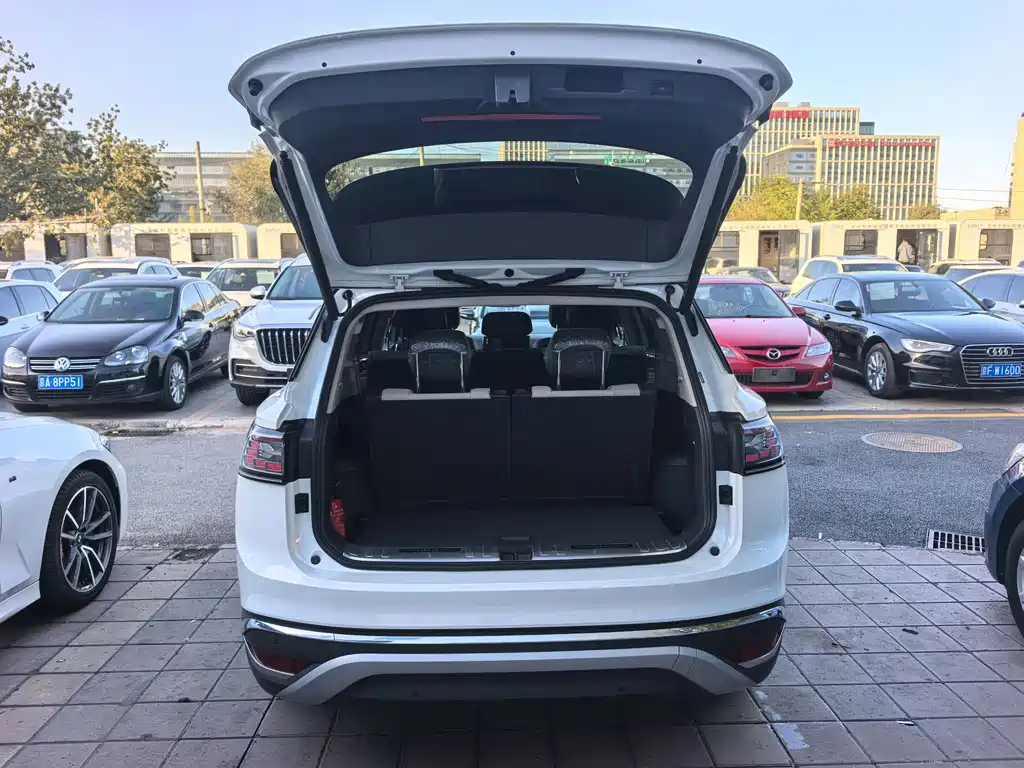 Volkswagen ID.6 Crozz — миниатюра 14