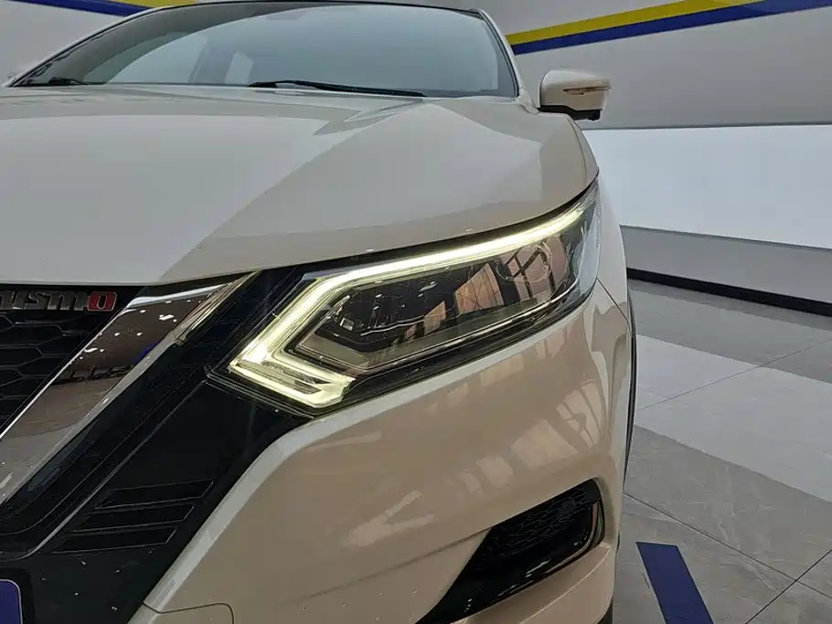 Nissan Qashqai — миниатюра 5