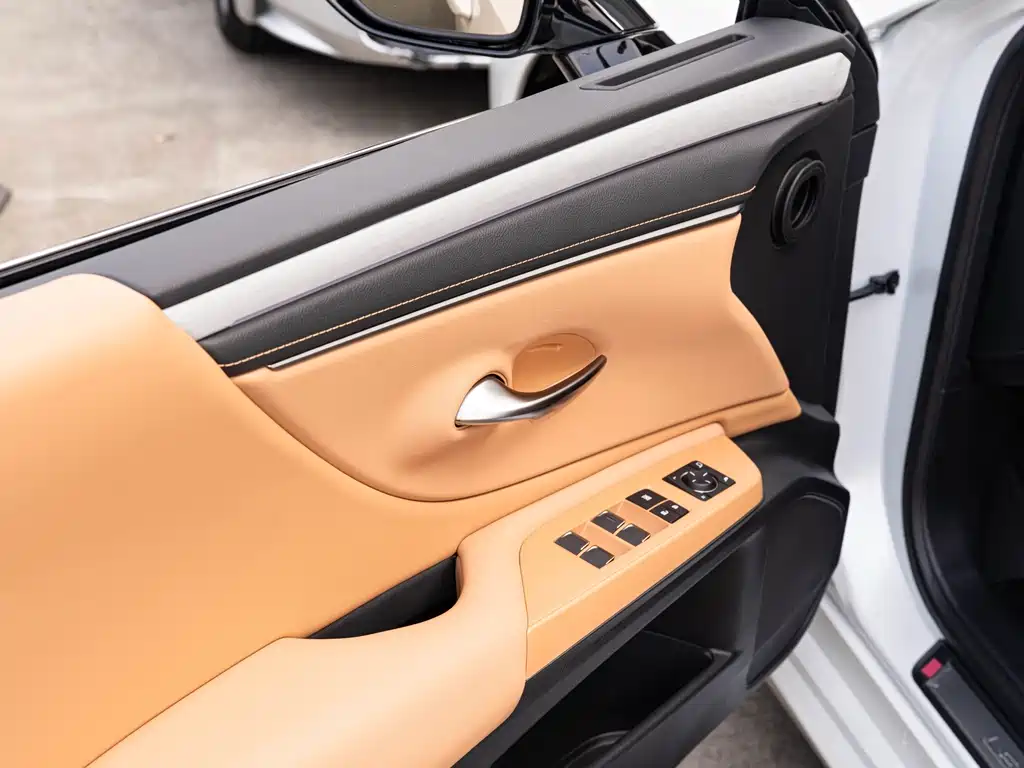 Lexus ES — миниатюра 18