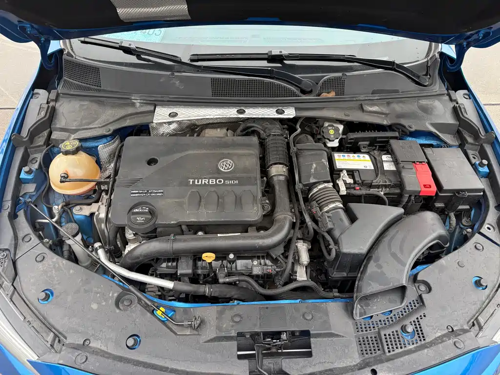 Buick Verano — миниатюра 13