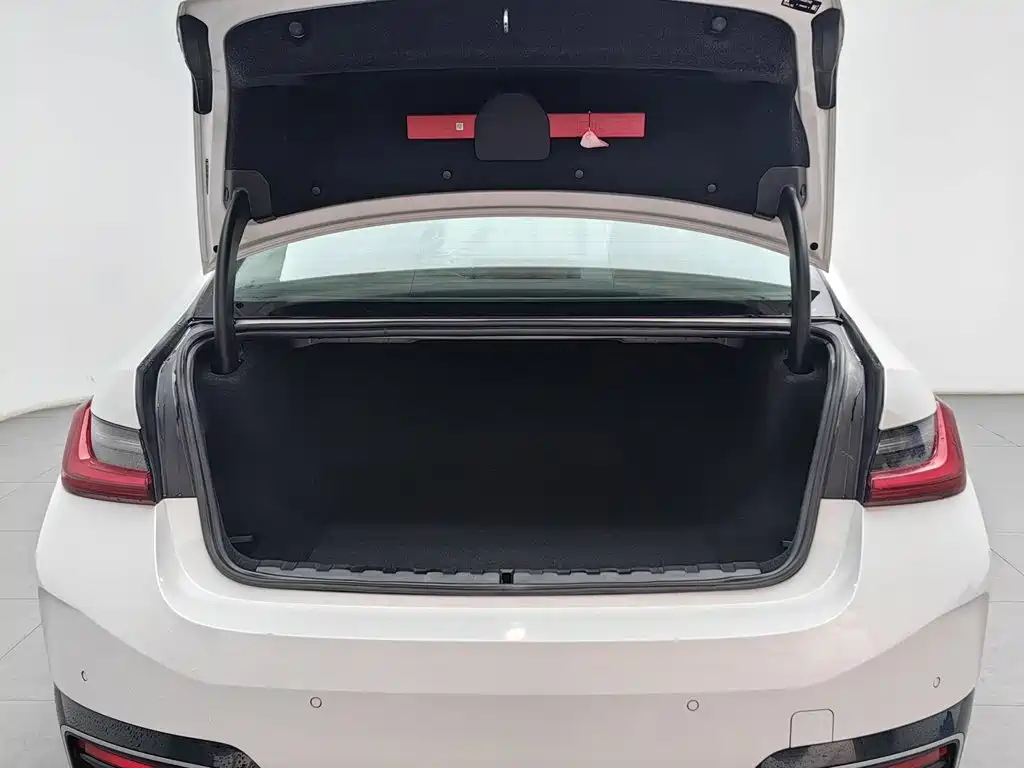 BMW i3 — миниатюра 16