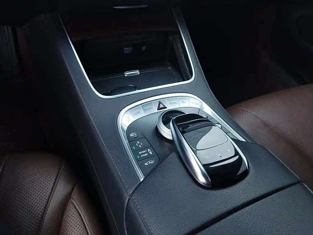 Mercedes-Benz S-Class — миниатюра 14