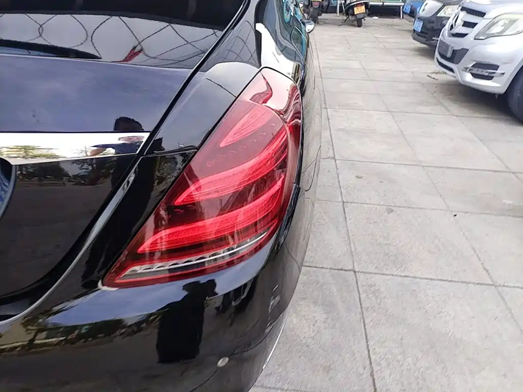 Mercedes-Benz S-Class — миниатюра 8