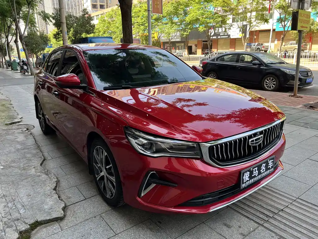Geely Emgrand 2022 4 1.5L CVT Luxury