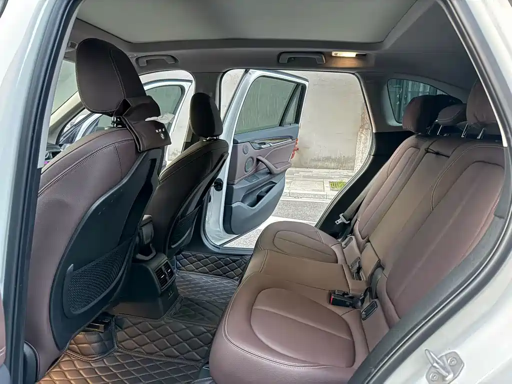 BMW X1 — миниатюра 8