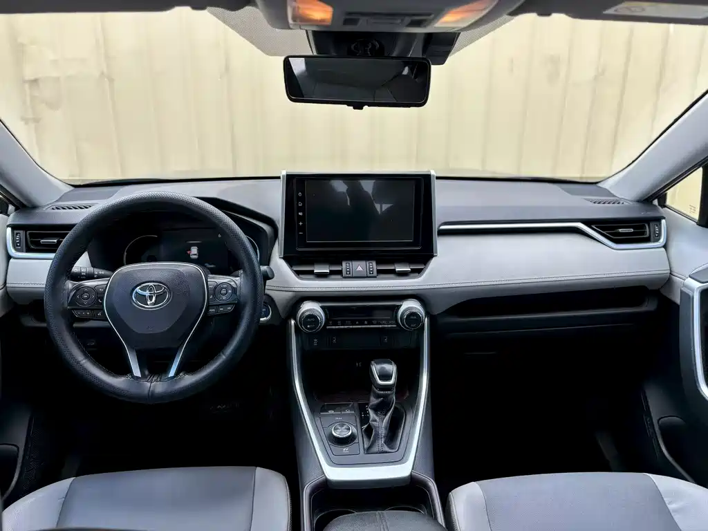 Toyota RAV4 2020 2.5L E-CVT Flagship