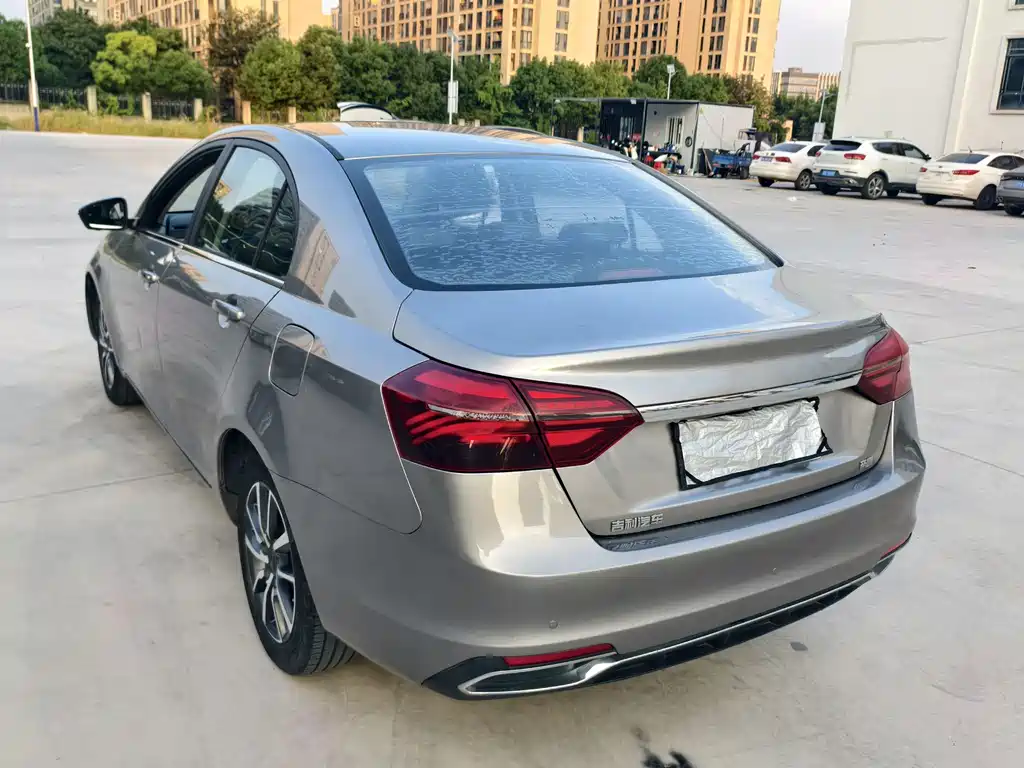 Geely Emgrand — миниатюра 6