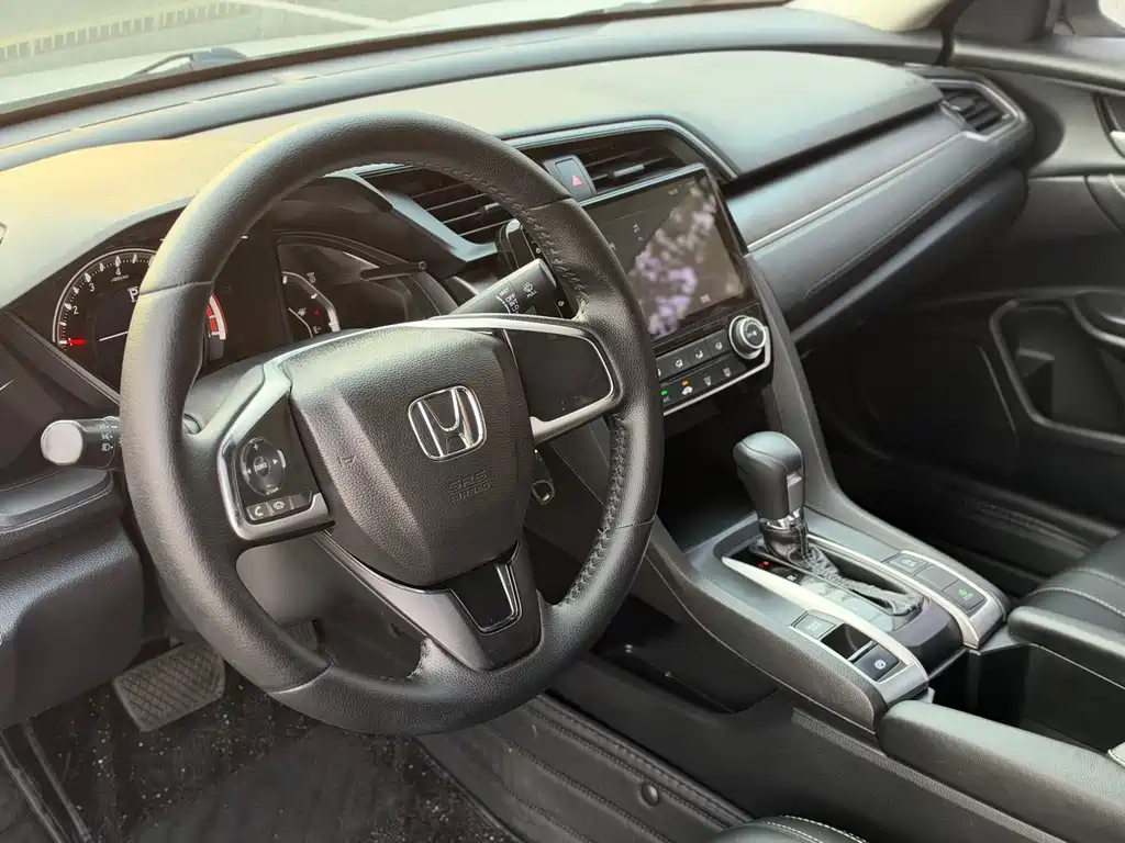 Honda Civic — миниатюра 10