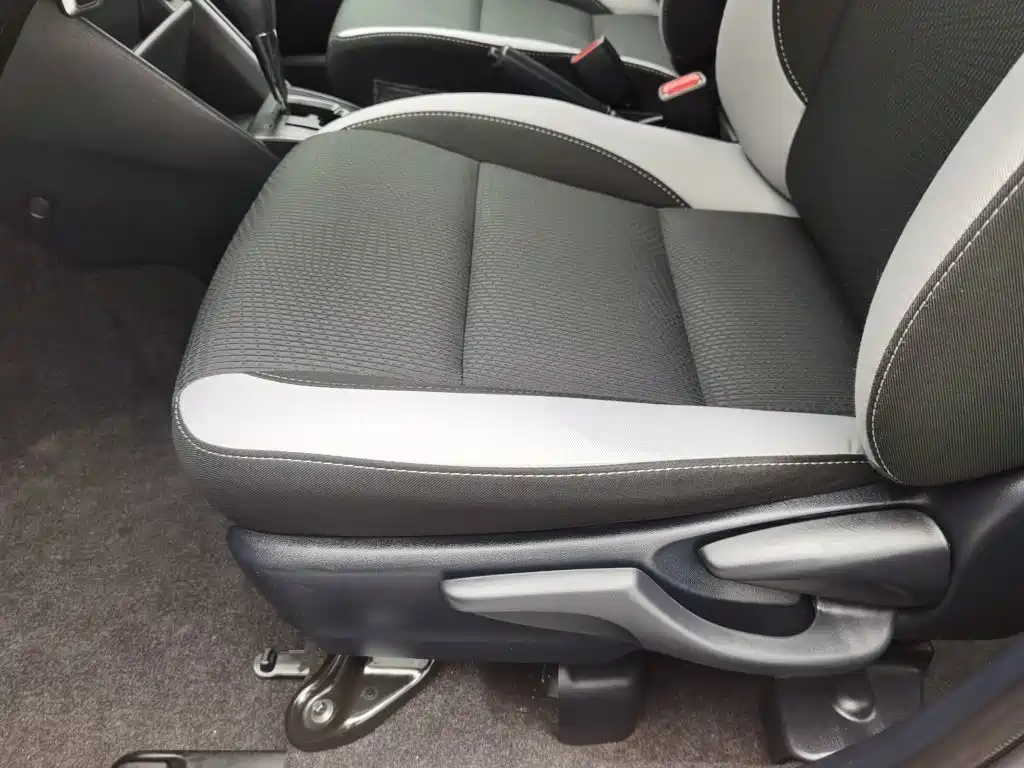Toyota Yaris L — миниатюра 20