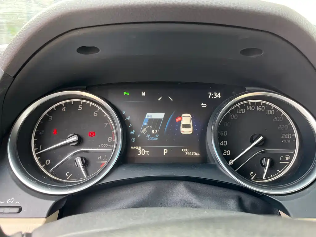 Toyota Camry — миниатюра 20