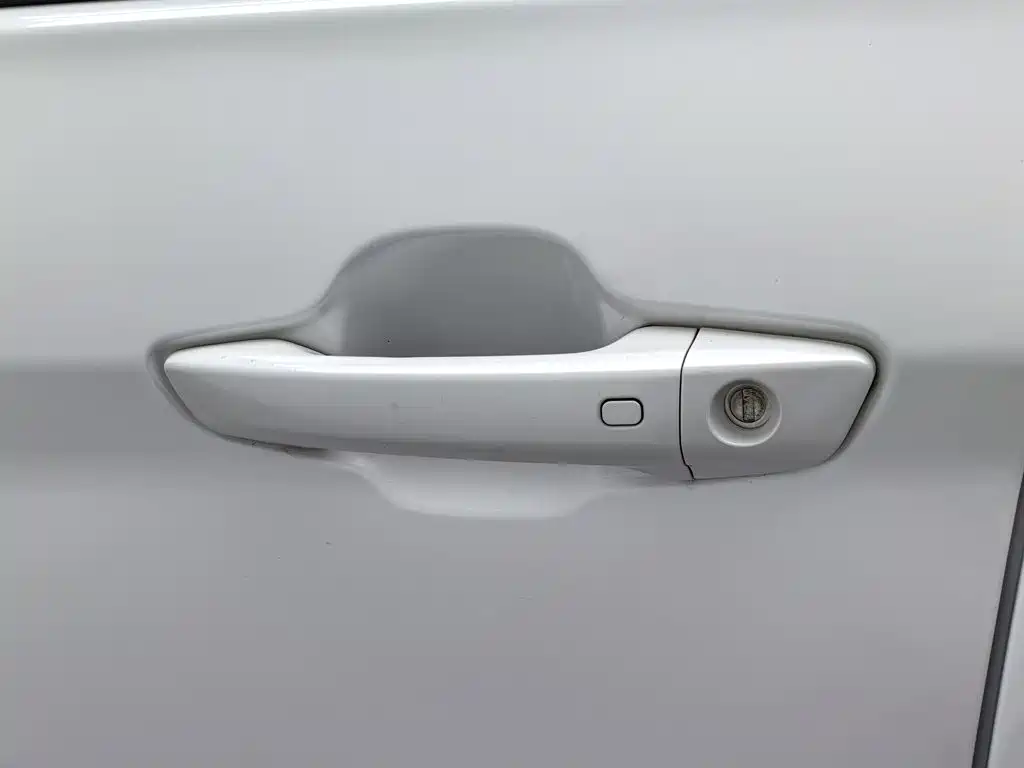 Zhonghua V7 — миниатюра 18