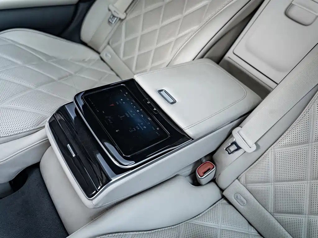 Mercedes-Benz S-Class — миниатюра 20