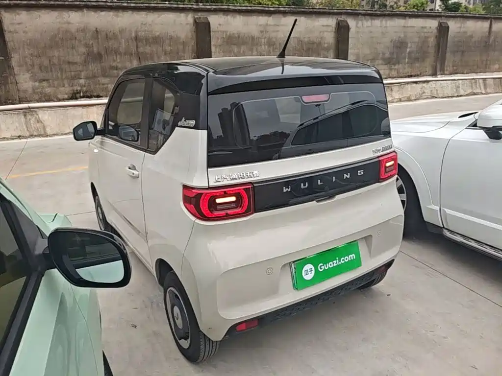 Wuling MINIEV — миниатюра 5