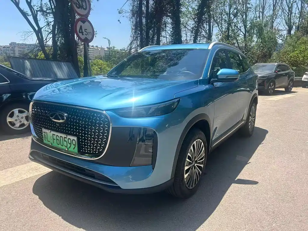 Chery Tiggo 8 PLUS C-DM 2025