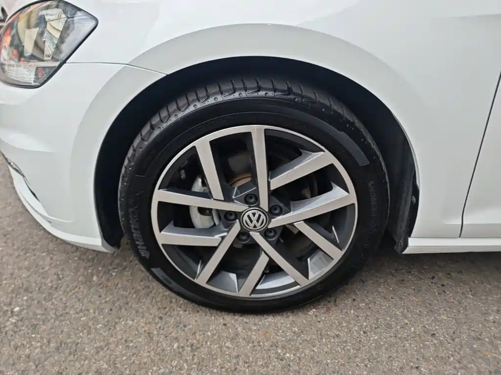 Volkswagen Golf — миниатюра 23