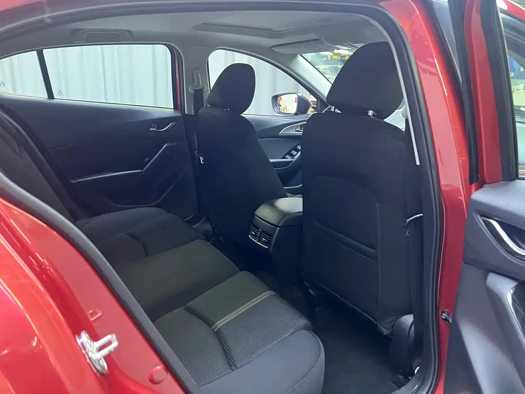 Mazda 3 Axela — миниатюра 16