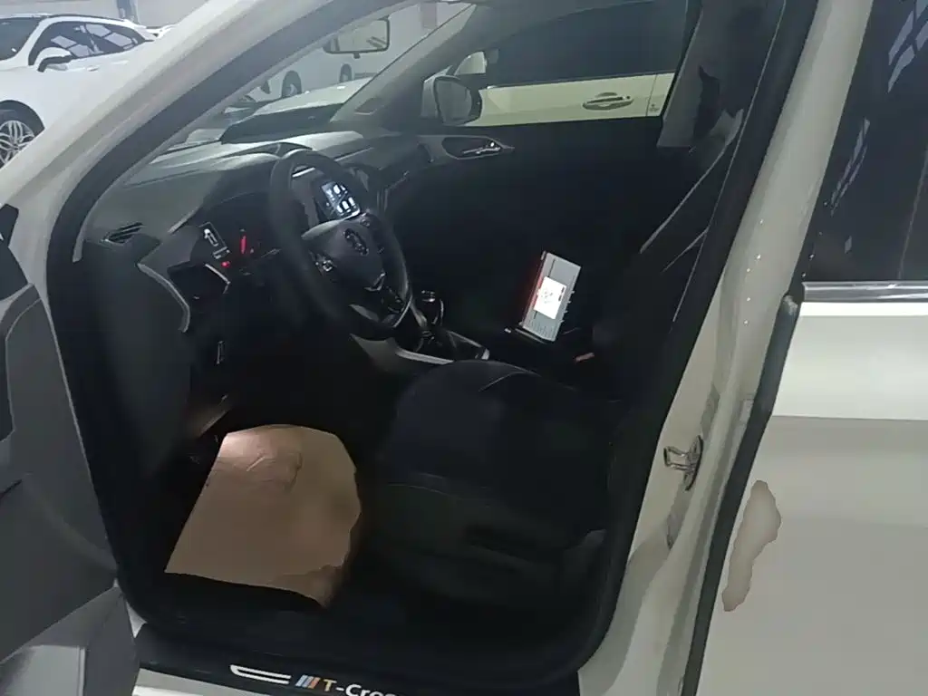 Volkswagen T-Cross — миниатюра 15