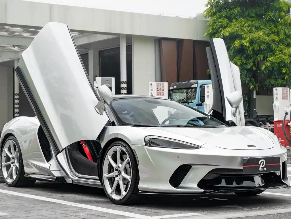McLaren GT 2020