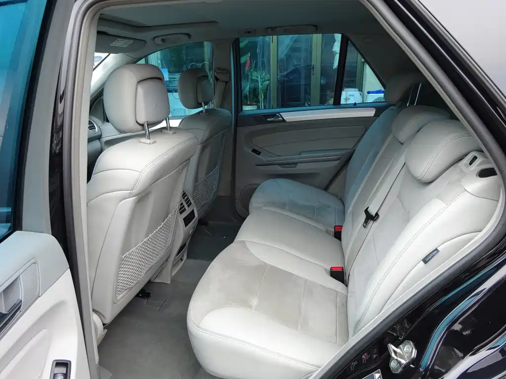 Mercedes-Benz M-Class — миниатюра 7