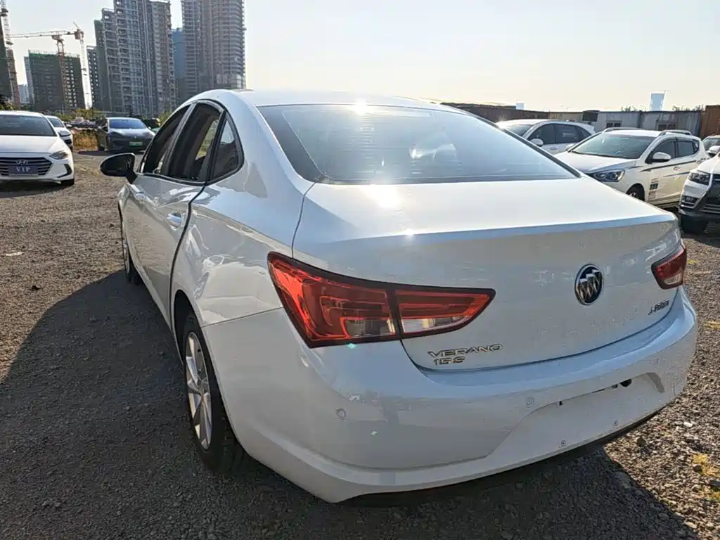 Buick Verano — миниатюра 5