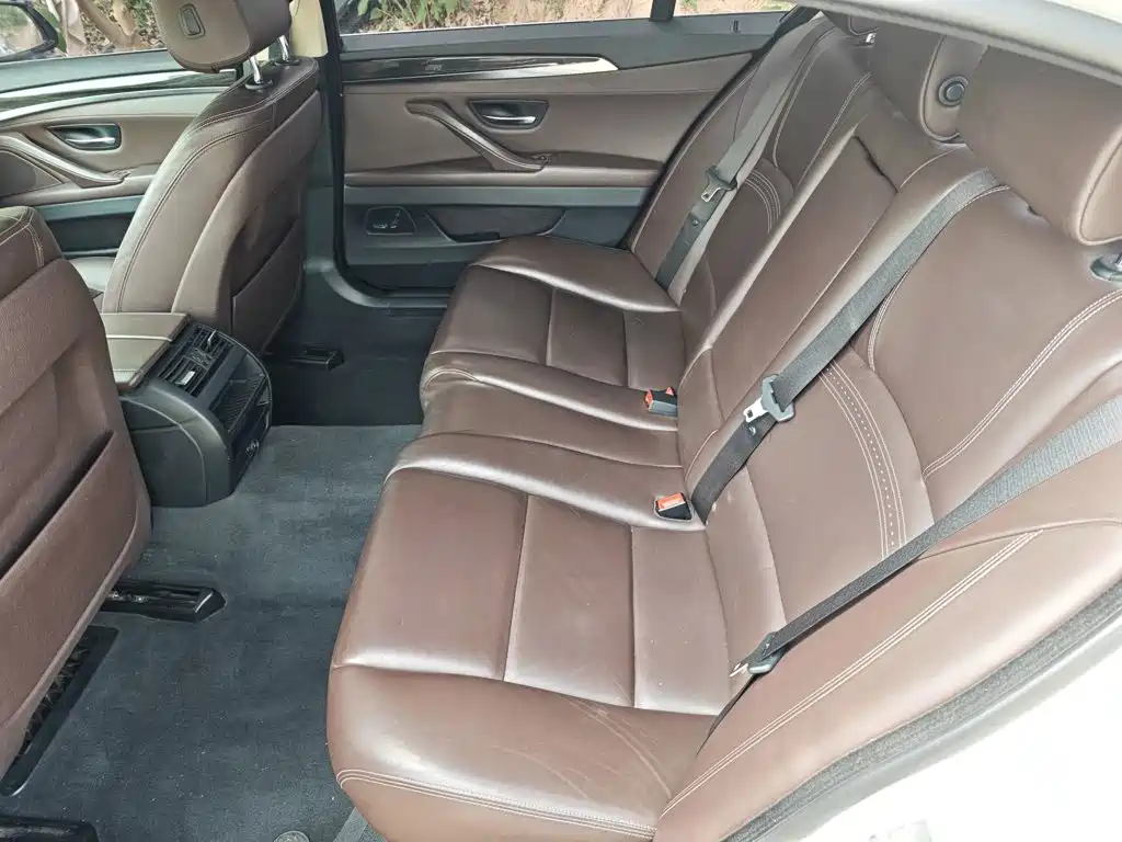 BMW 5 Series — миниатюра 15