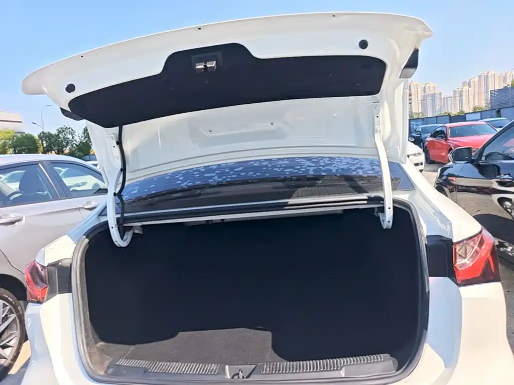 Roewe i5 — миниатюра 19