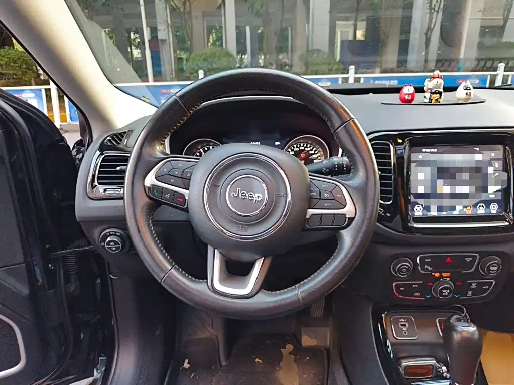 Jeep Compass — миниатюра 6