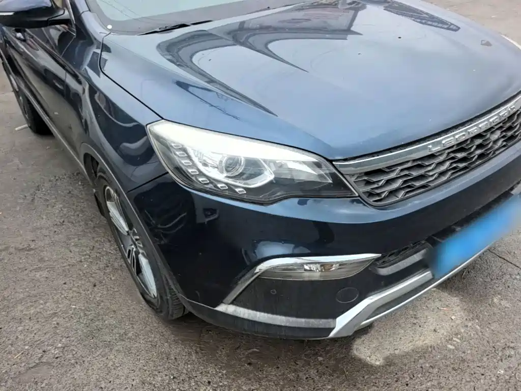 Changfeng CS10 2016 2.0T AT Luxury