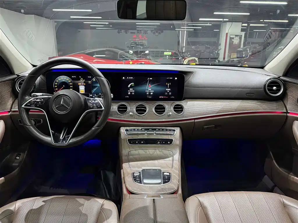 Mercedes-Benz E-Class — миниатюра 14