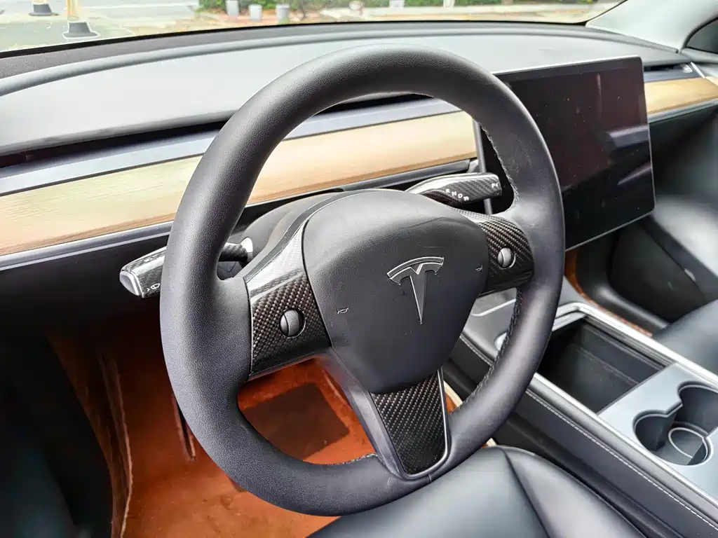 Tesla Model Y — фотографии объявления, Фото 12